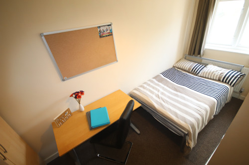 Bedroom 2 at 28 Broom Walk